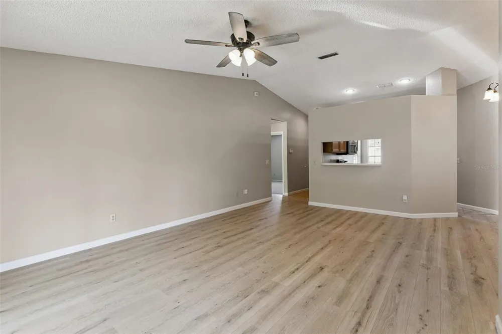 1052 BRIELLE AVENUE Oviedo, FL 32765