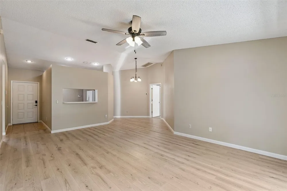 1052 BRIELLE AVENUE Oviedo, FL 32765
