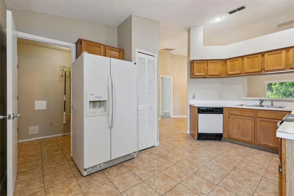 1052 BRIELLE AVENUE Oviedo, FL 32765