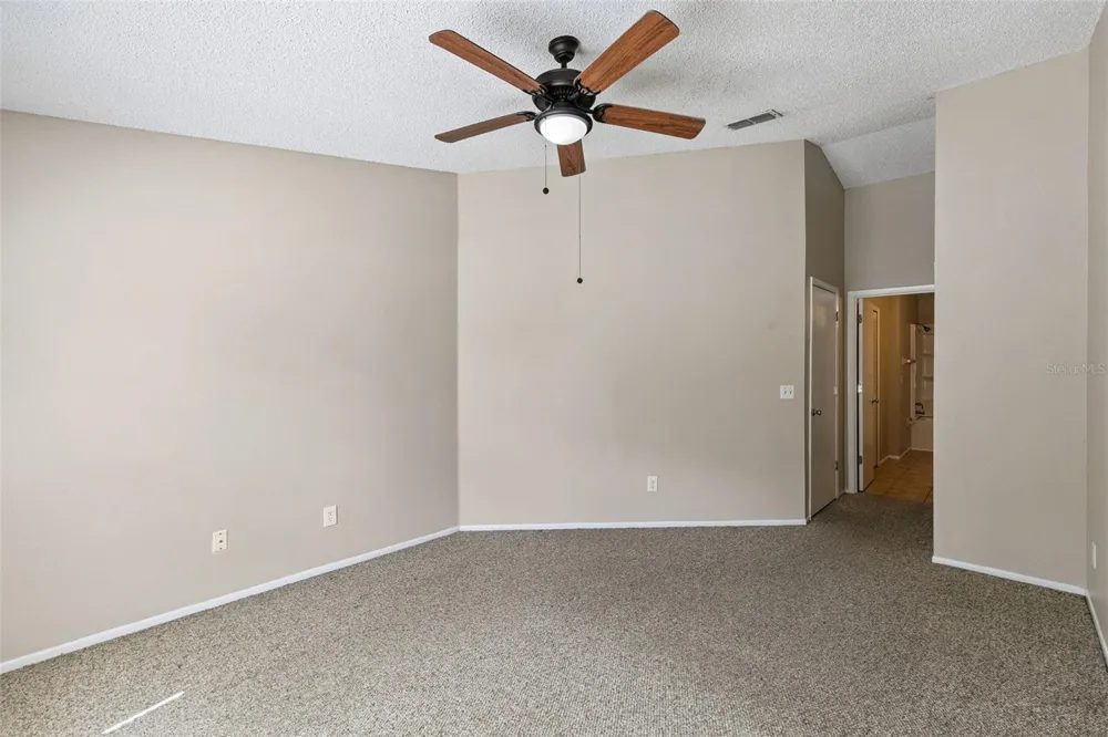 1052 BRIELLE AVENUE Oviedo, FL 32765
