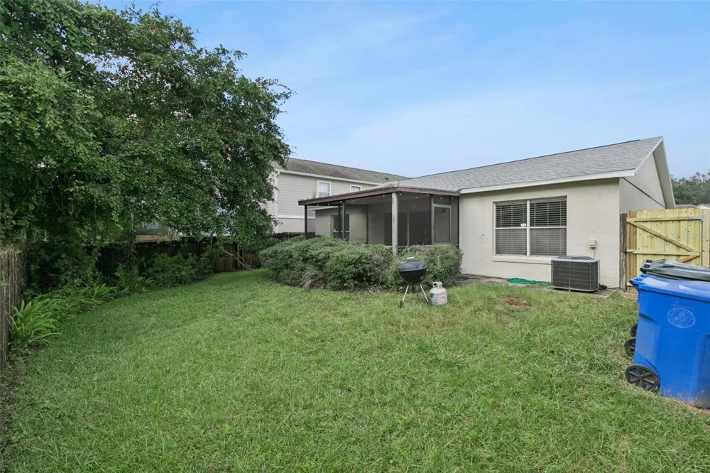 1052 BRIELLE AVENUE Oviedo, FL 32765