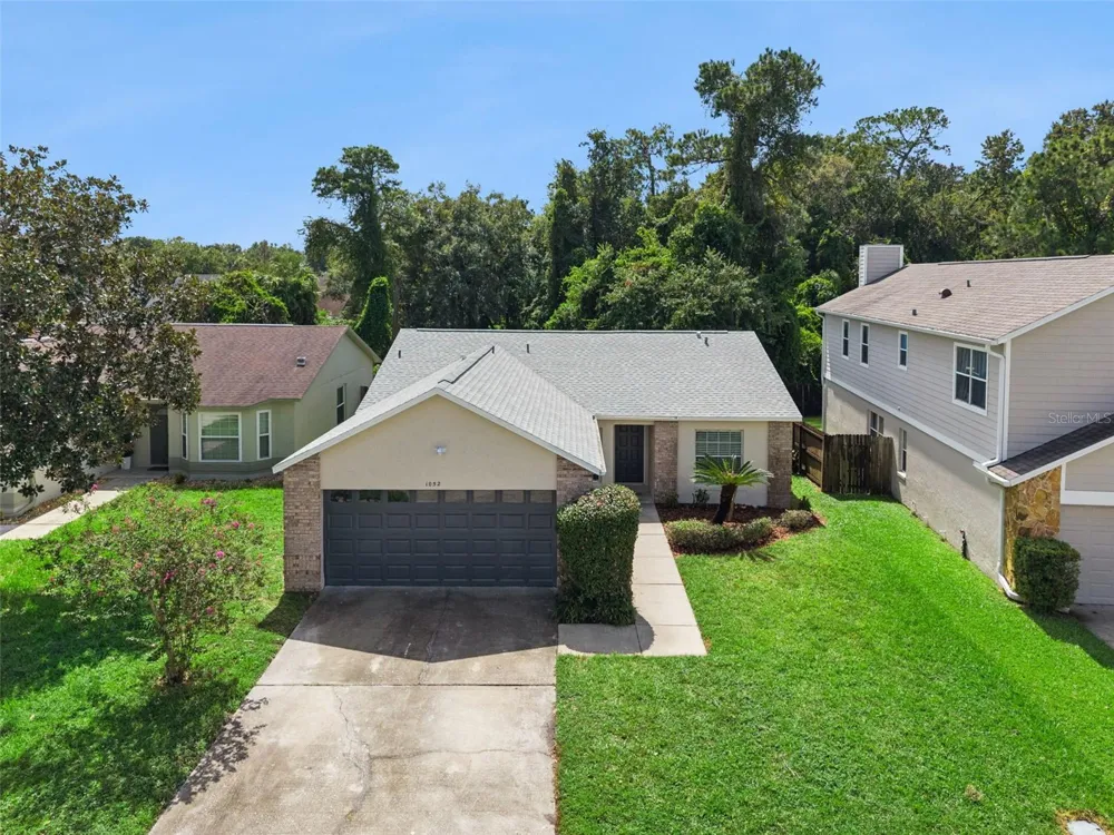 1052 BRIELLE AVENUE Oviedo, FL 32765