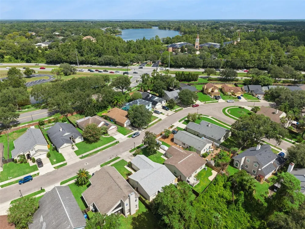 1052 BRIELLE AVENUE Oviedo, FL 32765