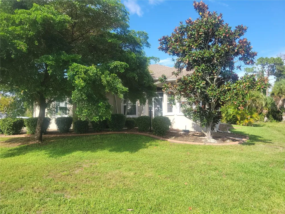 12 TEE VIEW COURT Rotonda West, FL 33947
