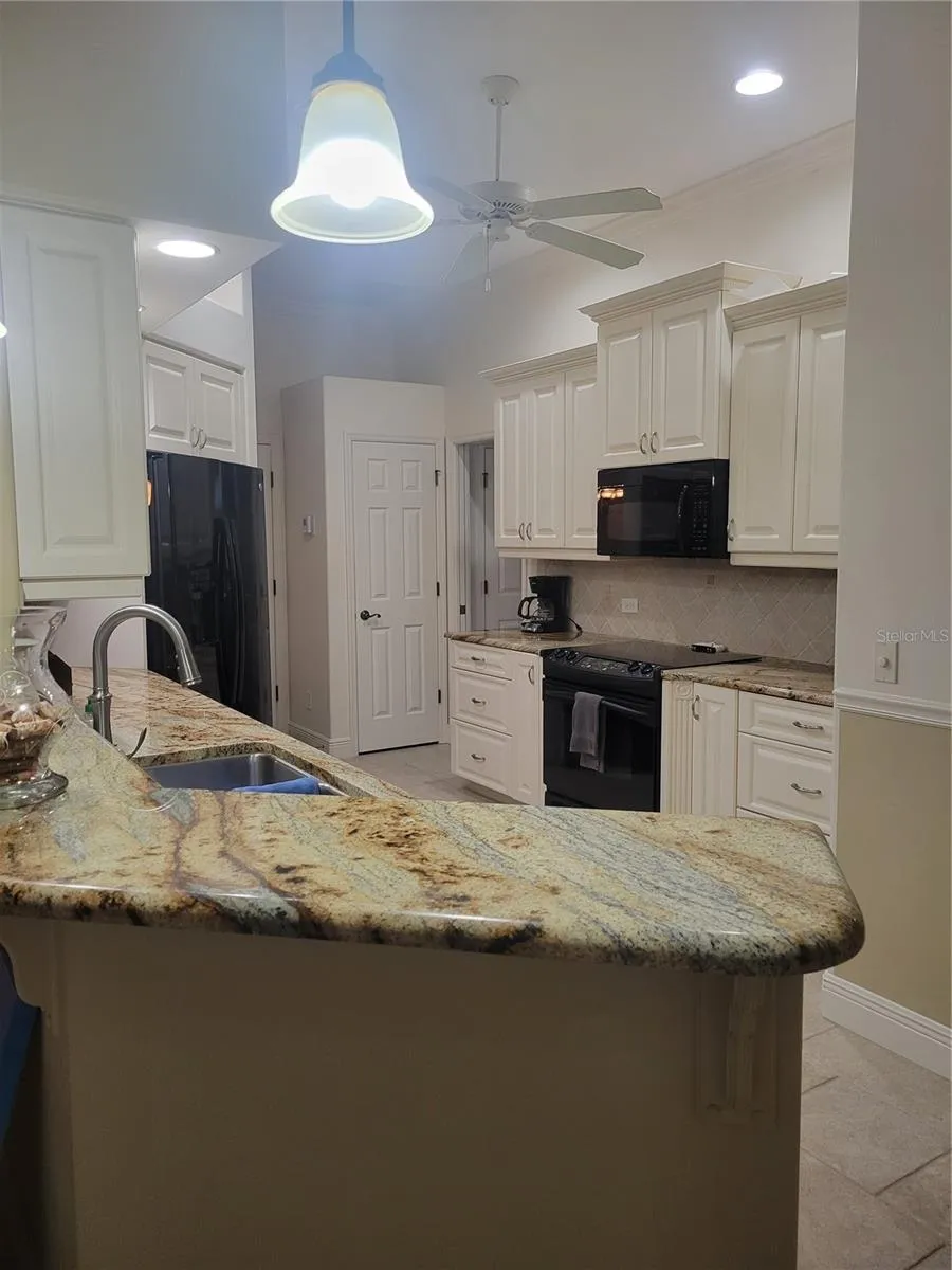 12 TEE VIEW COURT Rotonda West, FL 33947