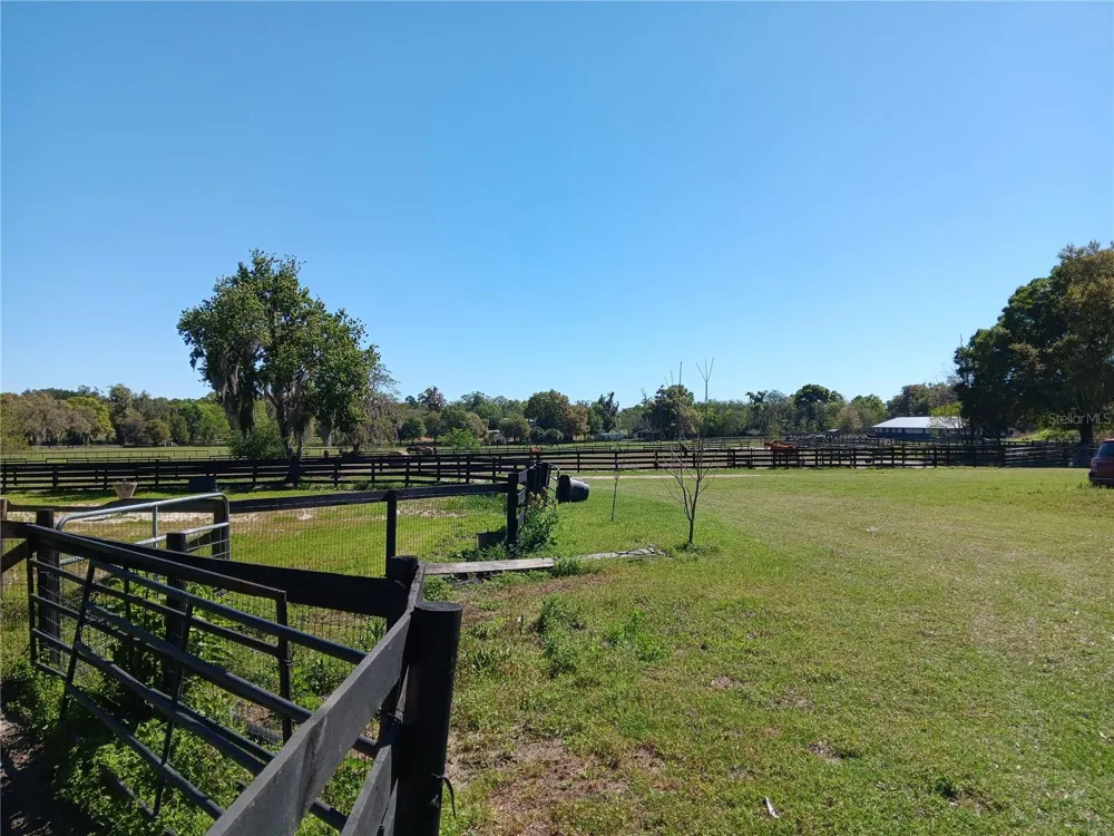 2630 NW 140TH STREET Citra, FL 32113