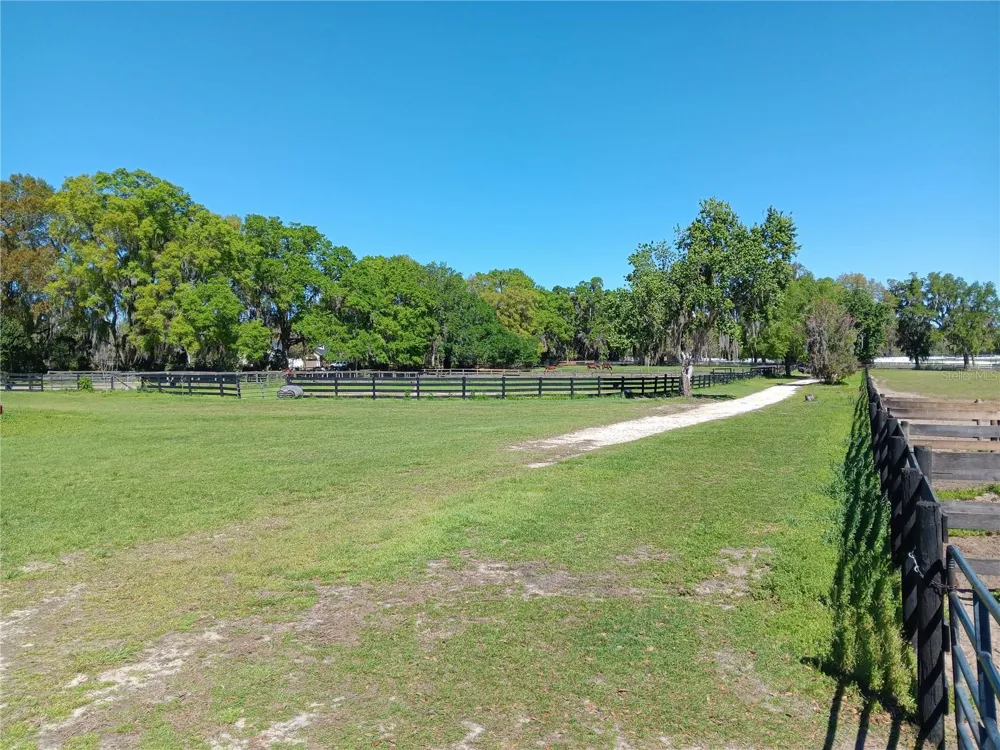2630 NW 140TH STREET Citra, FL 32113