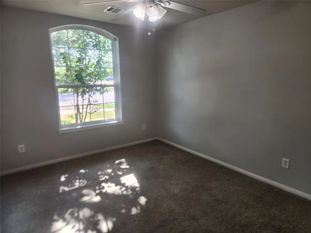 3118 Glen Cullen Lane Pearland, TX 77584