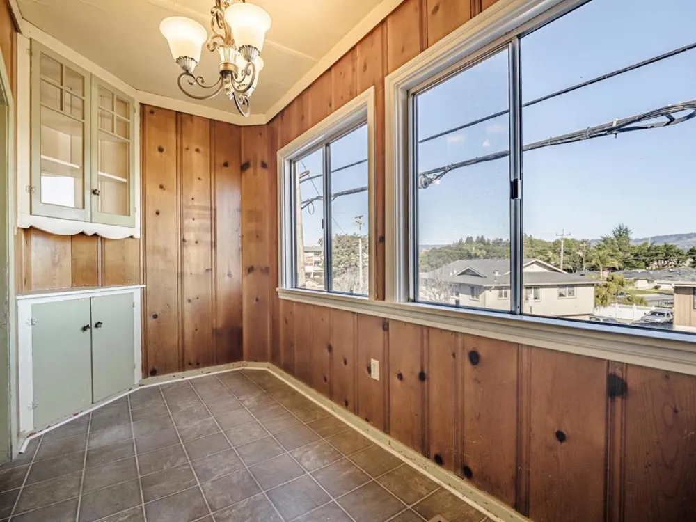 35 Sycamore Street Watsonville, CA 95076