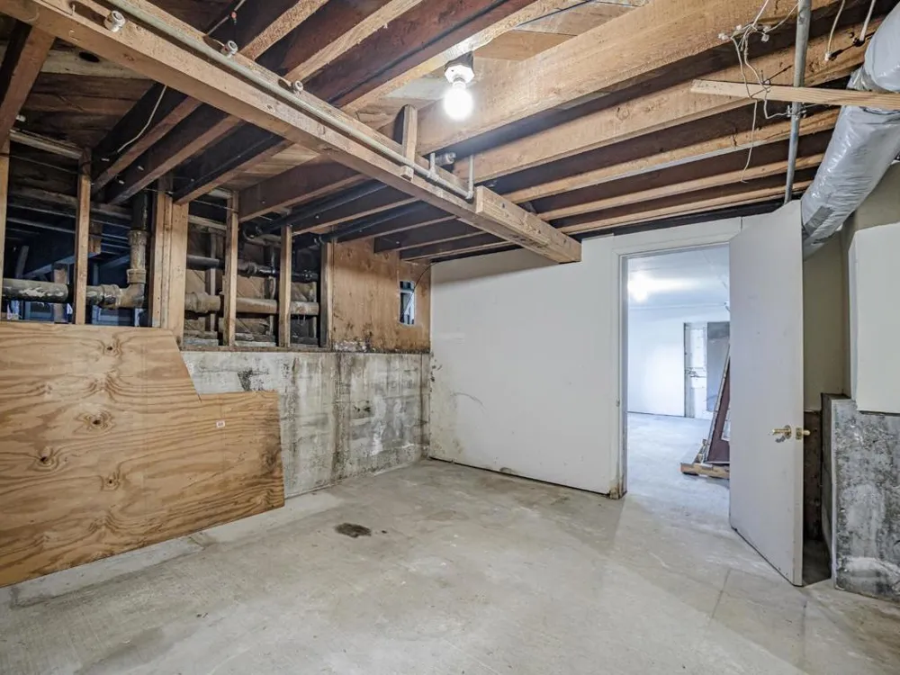 35 Sycamore Street Watsonville, CA 95076