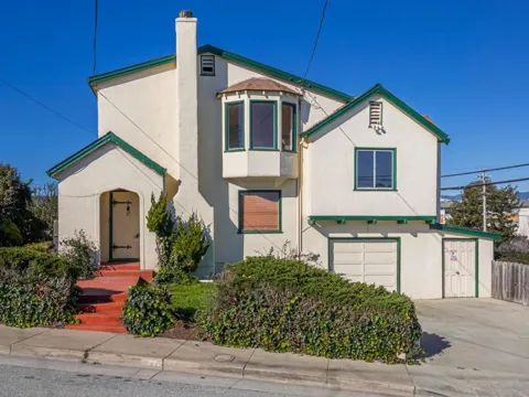 35 Sycamore Street