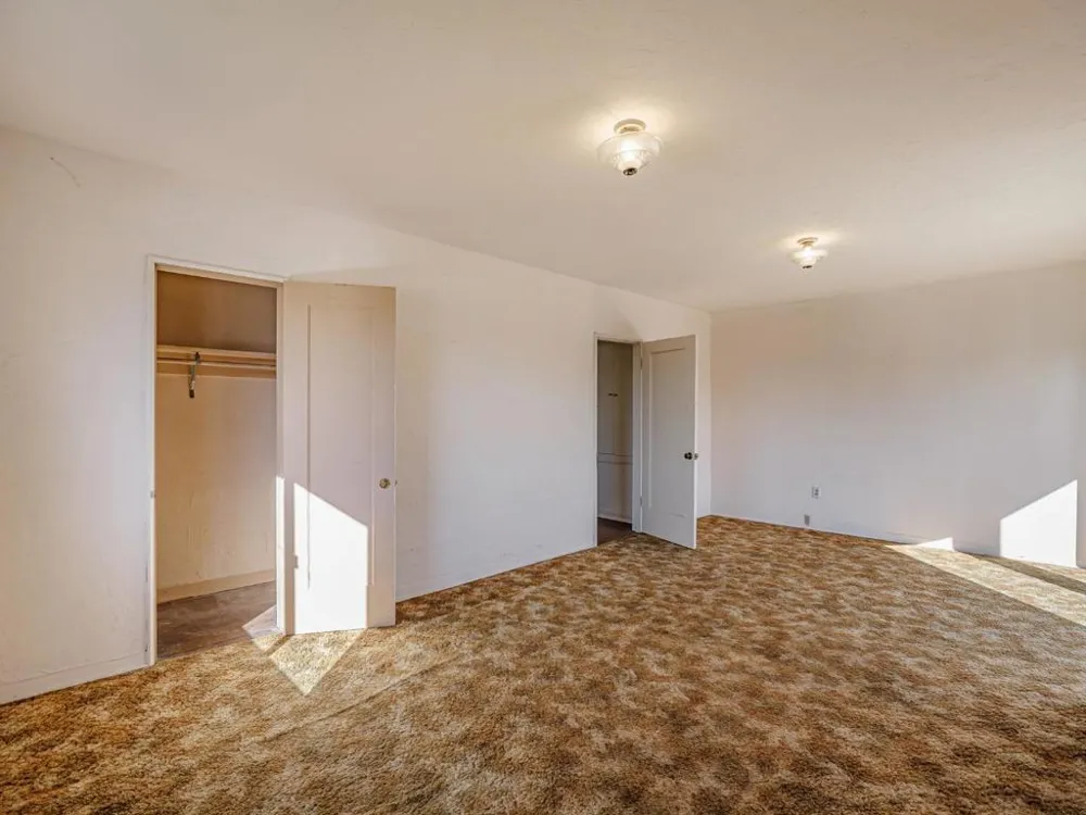 35 Sycamore Street Watsonville, CA 95076