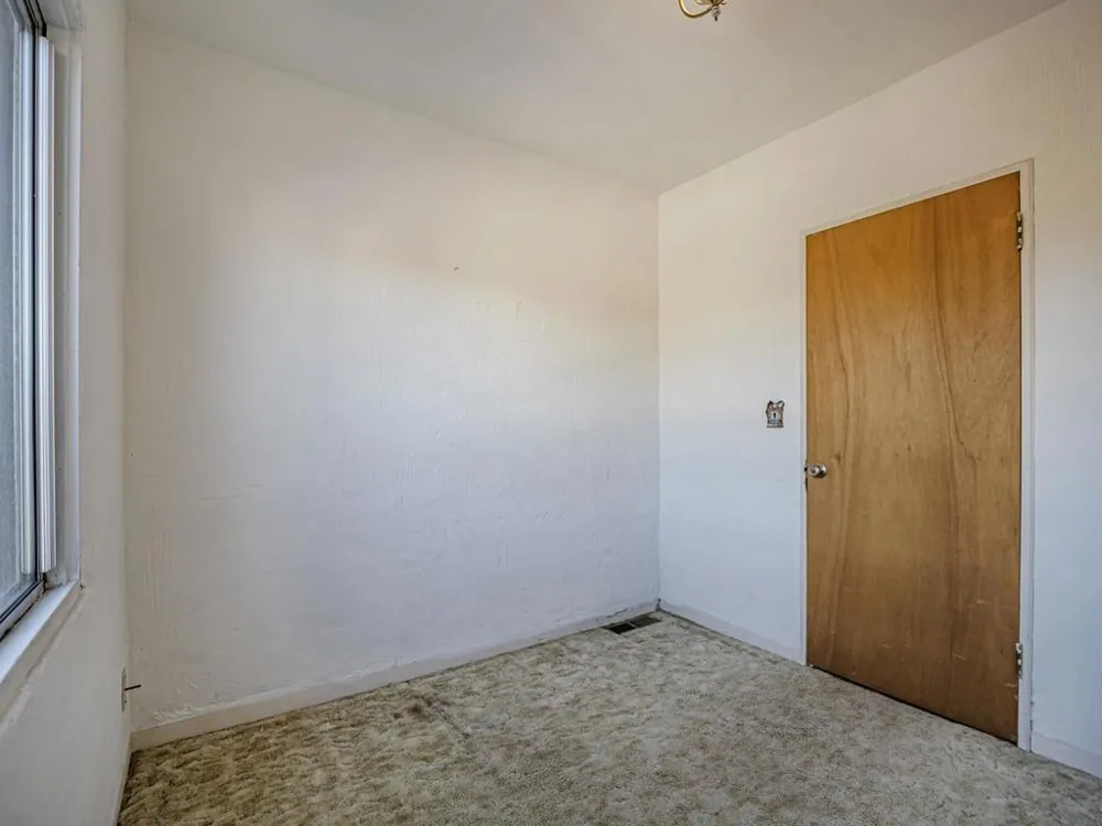 35 Sycamore Street Watsonville, CA 95076