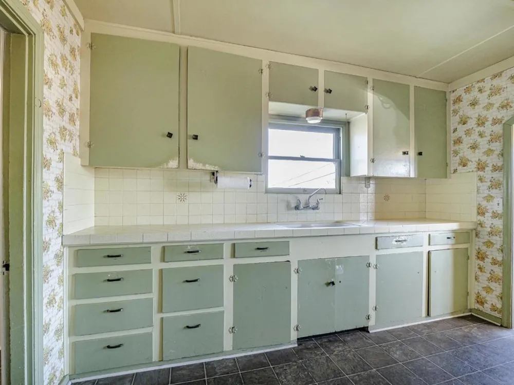 35 Sycamore Street Watsonville, CA 95076