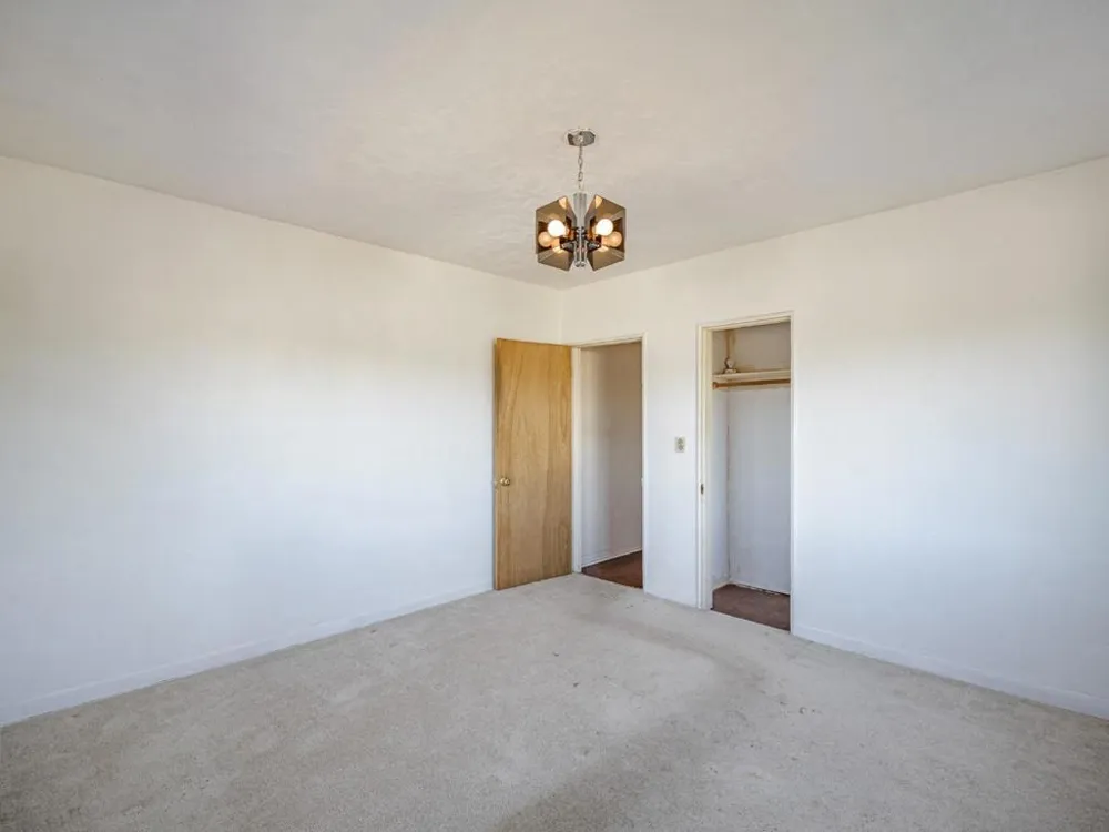 35 Sycamore Street Watsonville, CA 95076