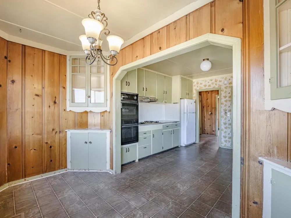 35 Sycamore Street Watsonville, CA 95076