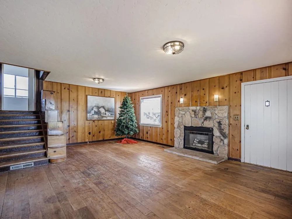 35 Sycamore Street Watsonville, CA 95076