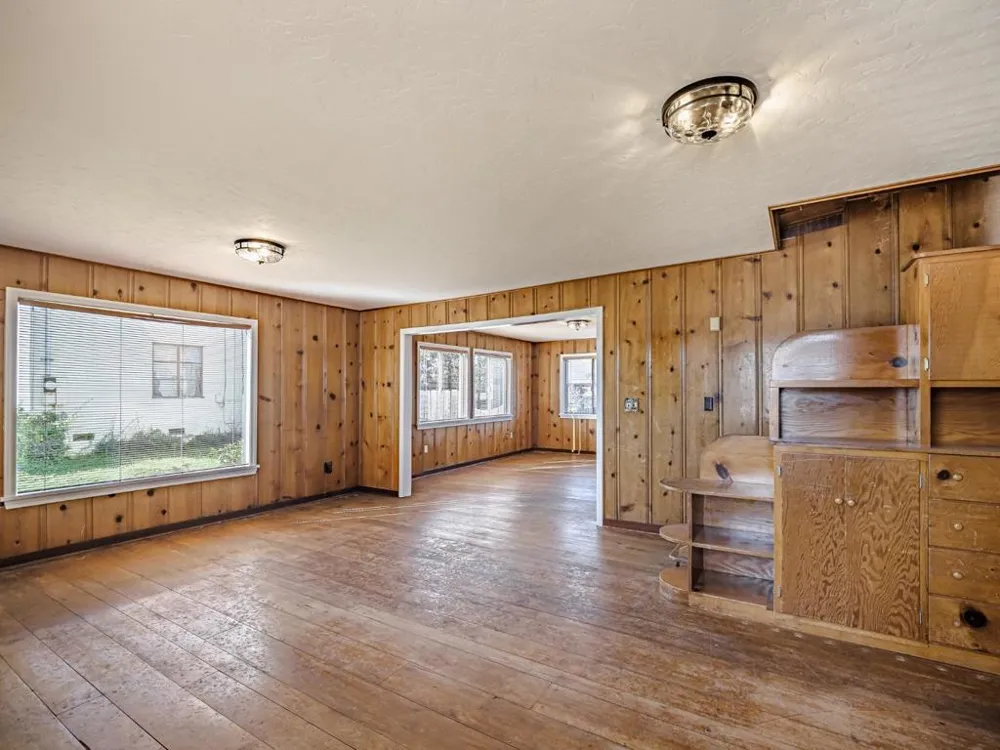 35 Sycamore Street Watsonville, CA 95076