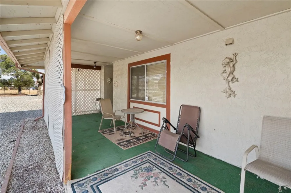 20971 Thunderbird Road Apple Valley, CA 92307