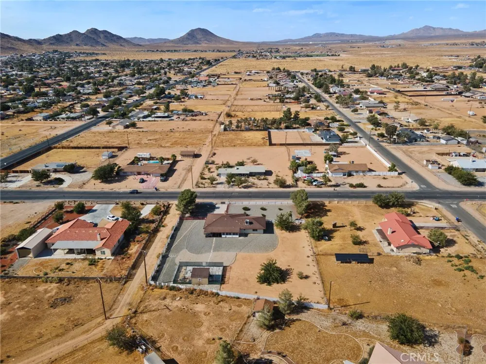 20971 Thunderbird Road Apple Valley, CA 92307
