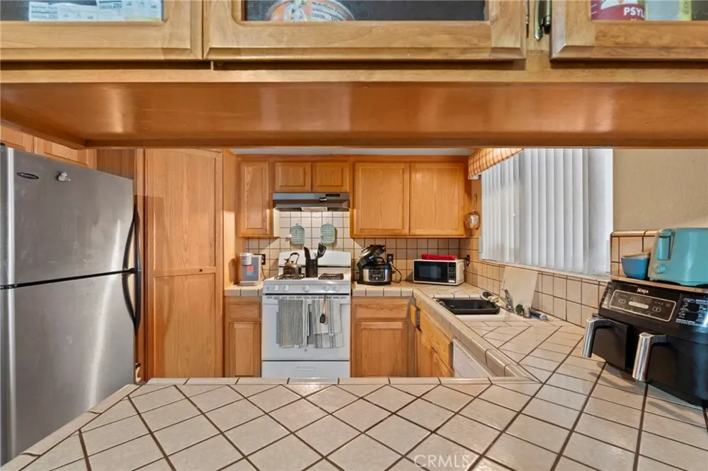 20971 Thunderbird Road Apple Valley, CA 92307