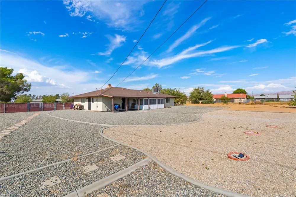 20971 Thunderbird Road Apple Valley, CA 92307