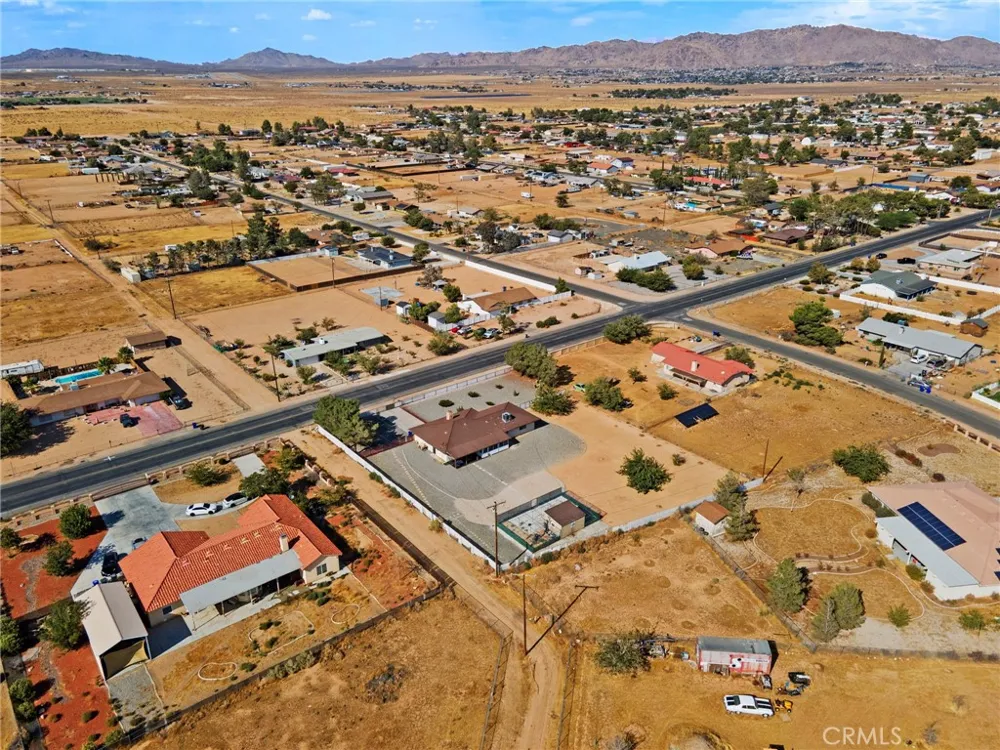 20971 Thunderbird Road Apple Valley, CA 92307