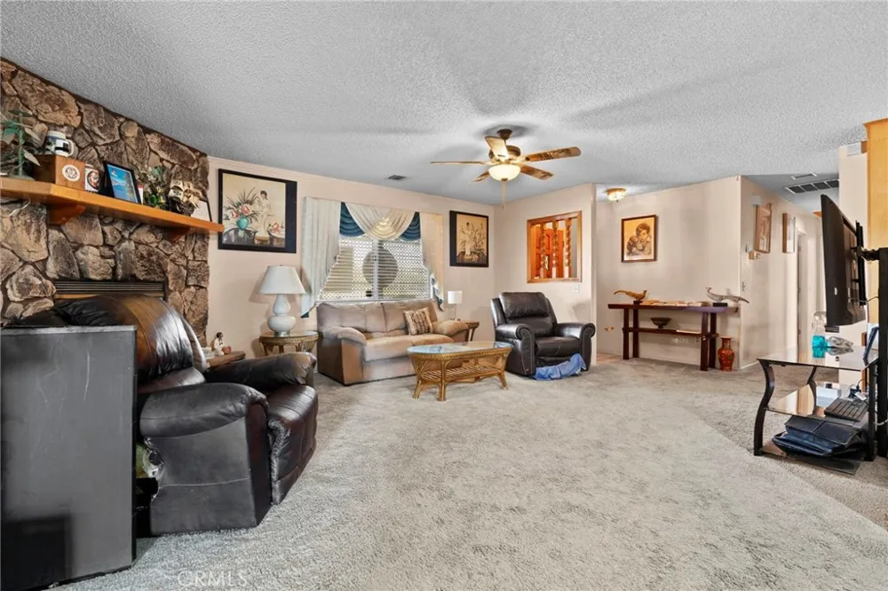 20971 Thunderbird Road Apple Valley, CA 92307
