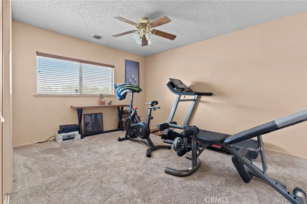 20971 Thunderbird Road Apple Valley, CA 92307