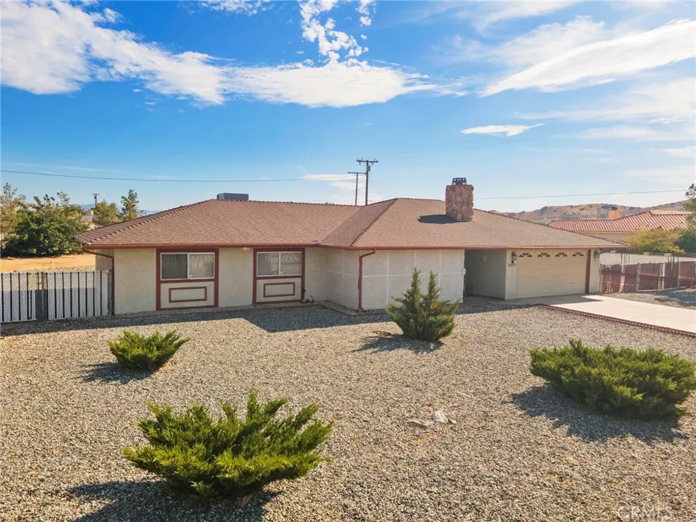 20971 Thunderbird Road Apple Valley, CA 92307