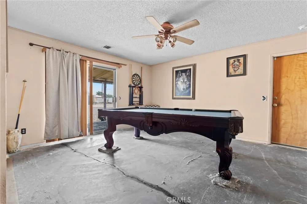 20971 Thunderbird Road Apple Valley, CA 92307