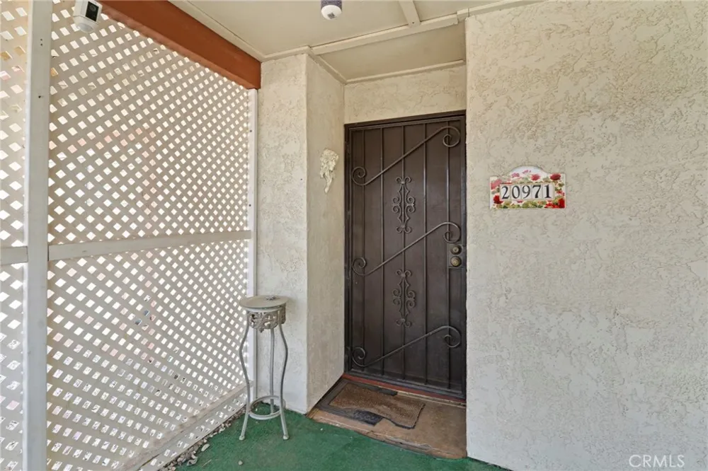20971 Thunderbird Road Apple Valley, CA 92307