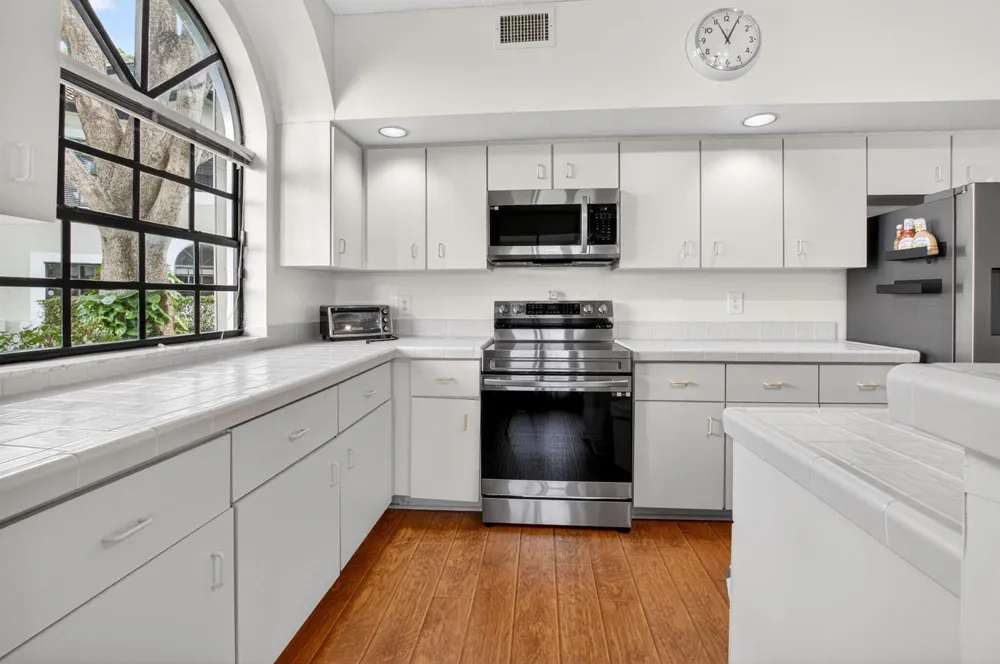 8073 Aberdeen Drive #102 Boynton Beach, FL 33472