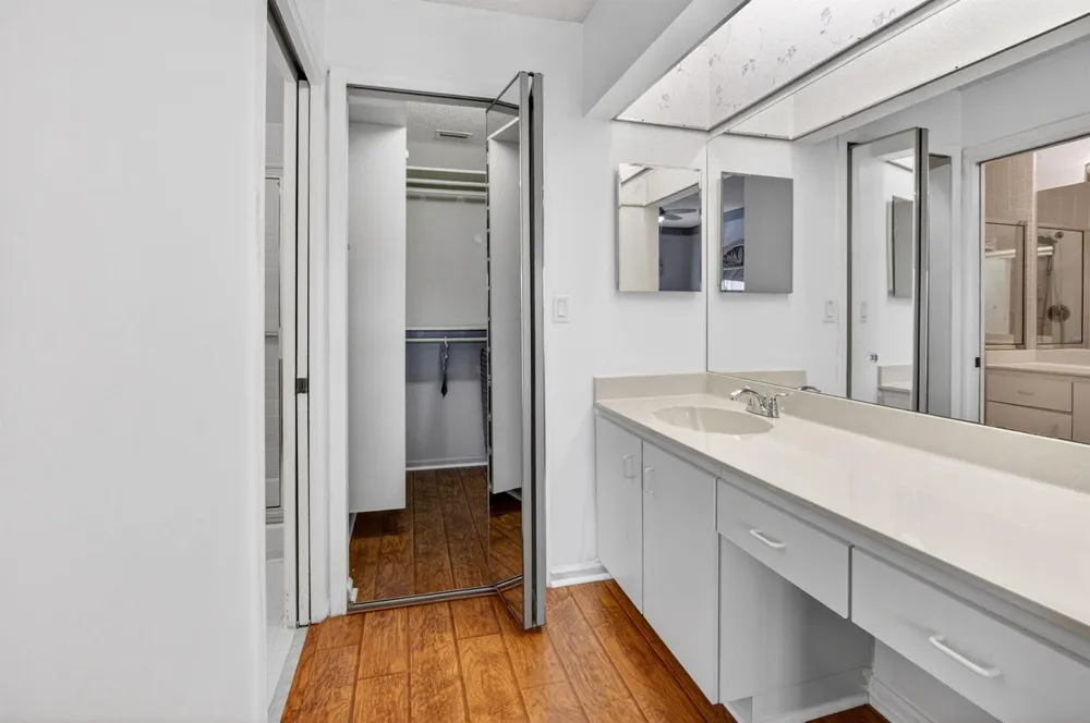 8073 Aberdeen Drive #102 Boynton Beach, FL 33472
