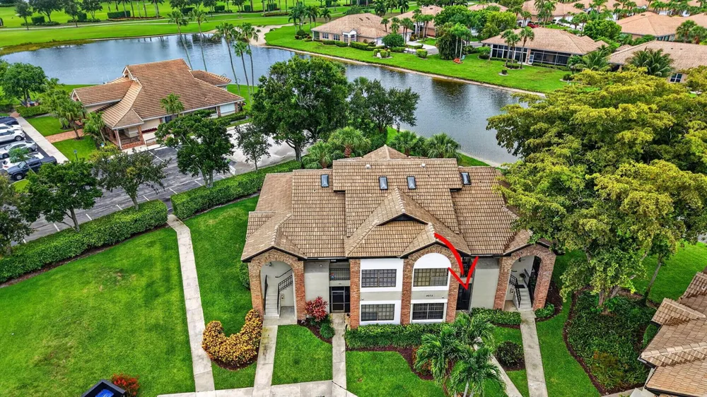 8073 Aberdeen Drive #102 Boynton Beach, FL 33472