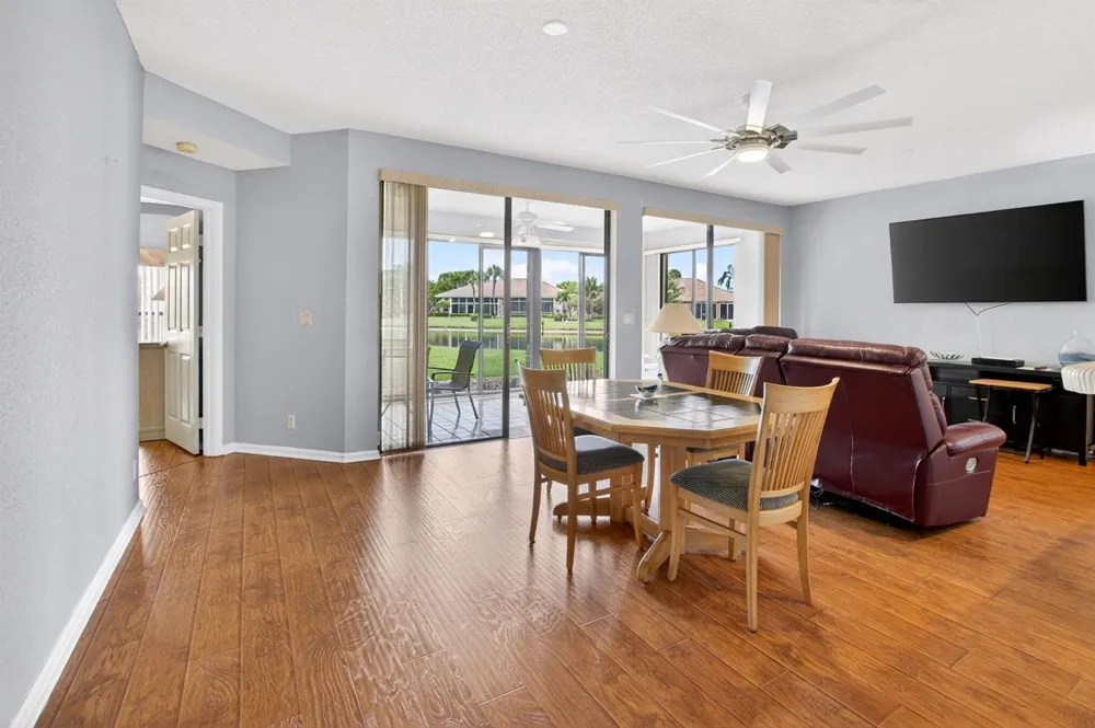 8073 Aberdeen Drive #102 Boynton Beach, FL 33472
