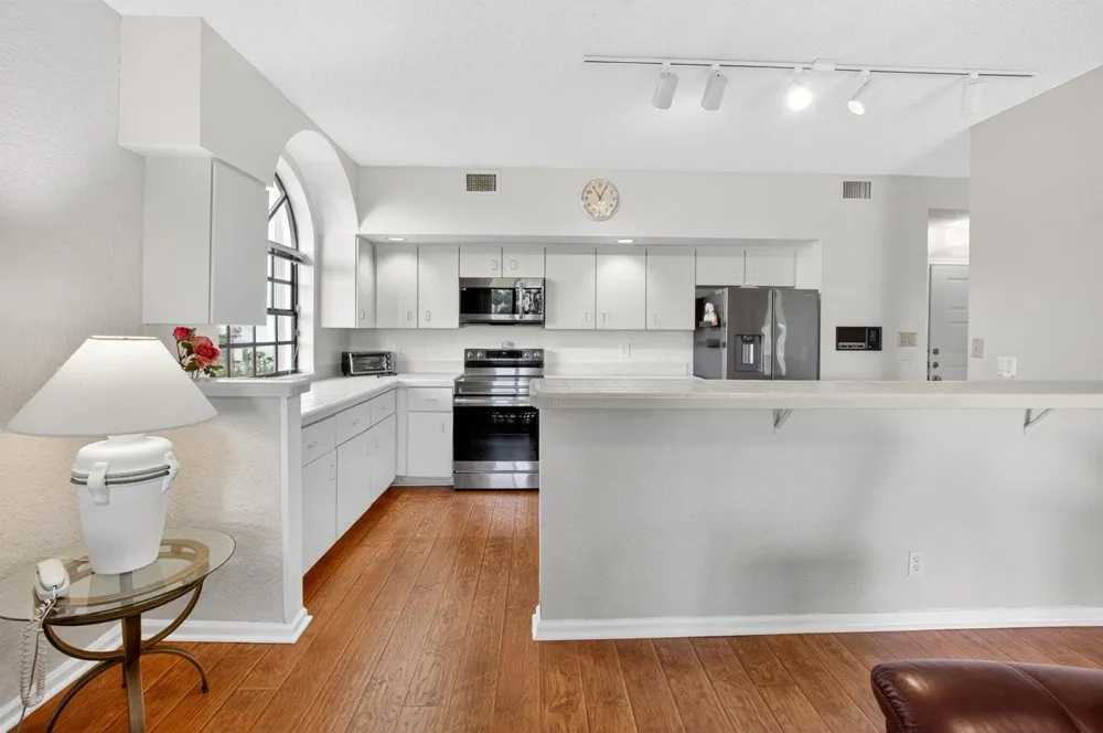 8073 Aberdeen Drive #102 Boynton Beach, FL 33472