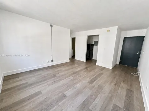 143 SW 9th St #407
