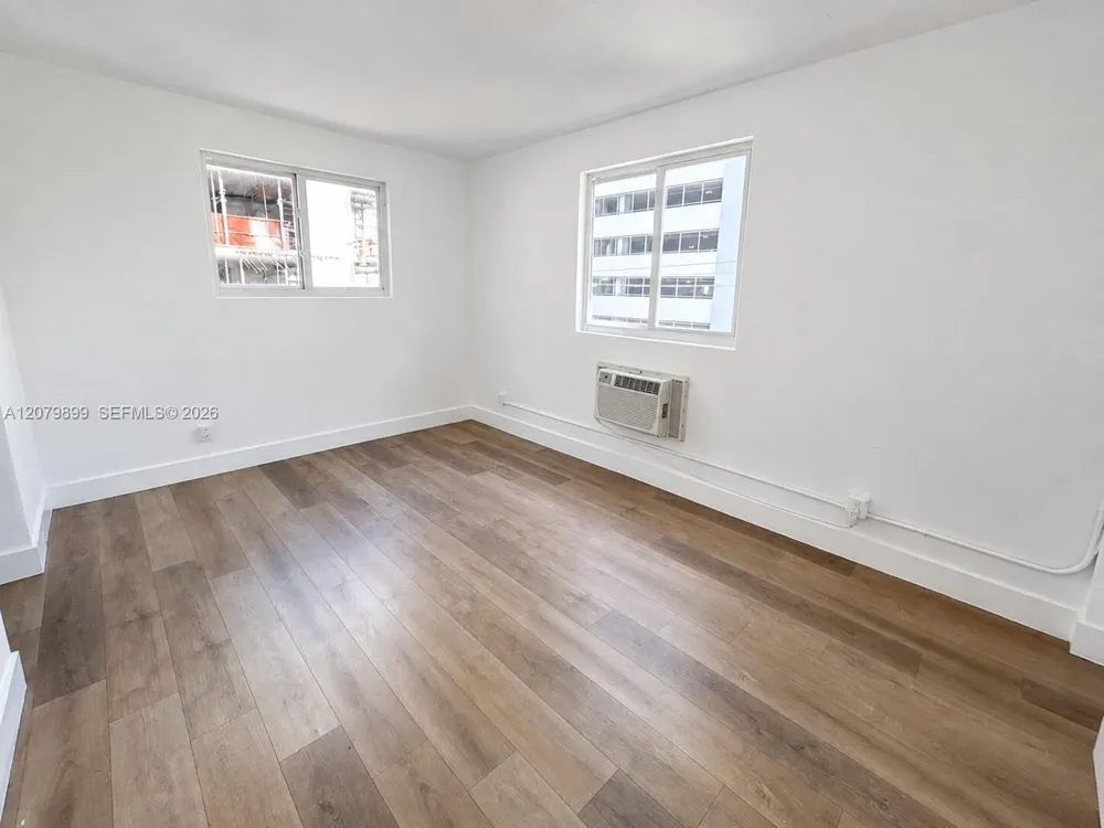 143 SW 9th St #407 Miami, FL 33130