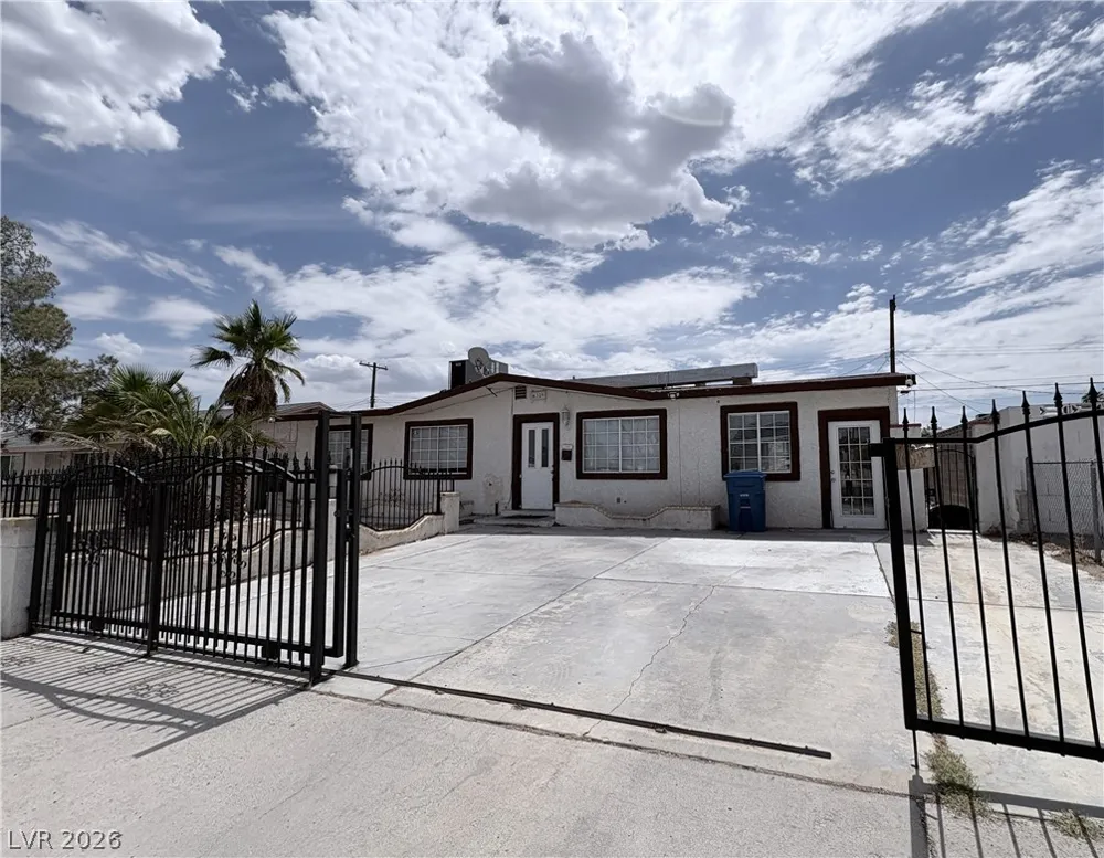 6329 Brittany Way Las Vegas, NV 89107