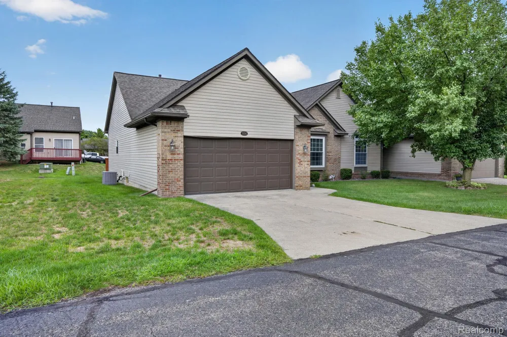 5034 Sandalwood Drive Grand Blanc Charter Township, MI 48439