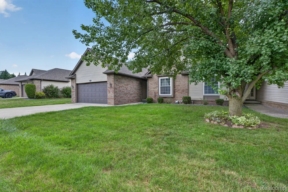 5034 Sandalwood Drive Grand Blanc Charter Township, MI 48439
