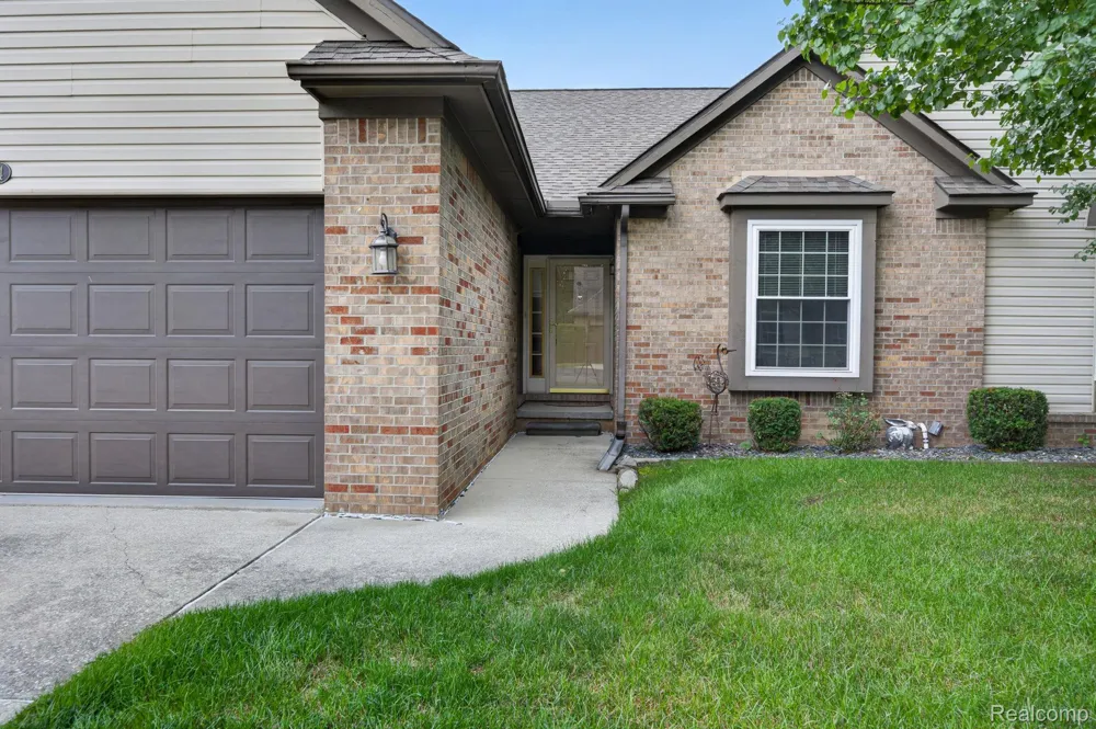 5034 Sandalwood Drive Grand Blanc Charter Township, MI 48439