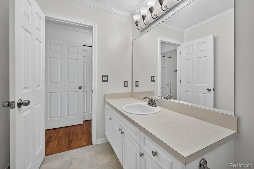 5034 Sandalwood Drive Grand Blanc Charter Township, MI 48439
