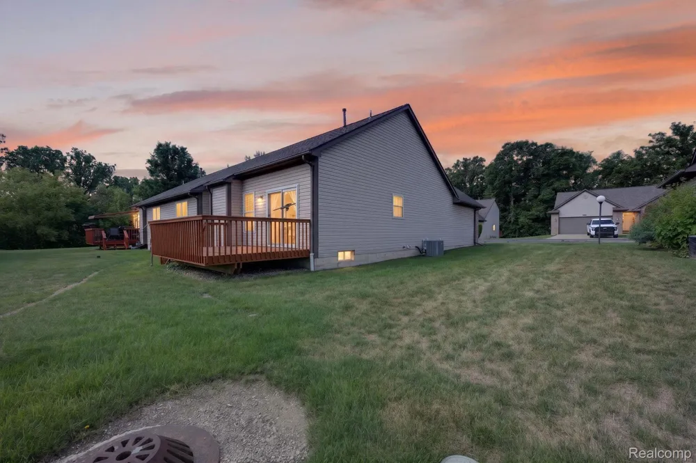 5034 Sandalwood Drive Grand Blanc Charter Township, MI 48439
