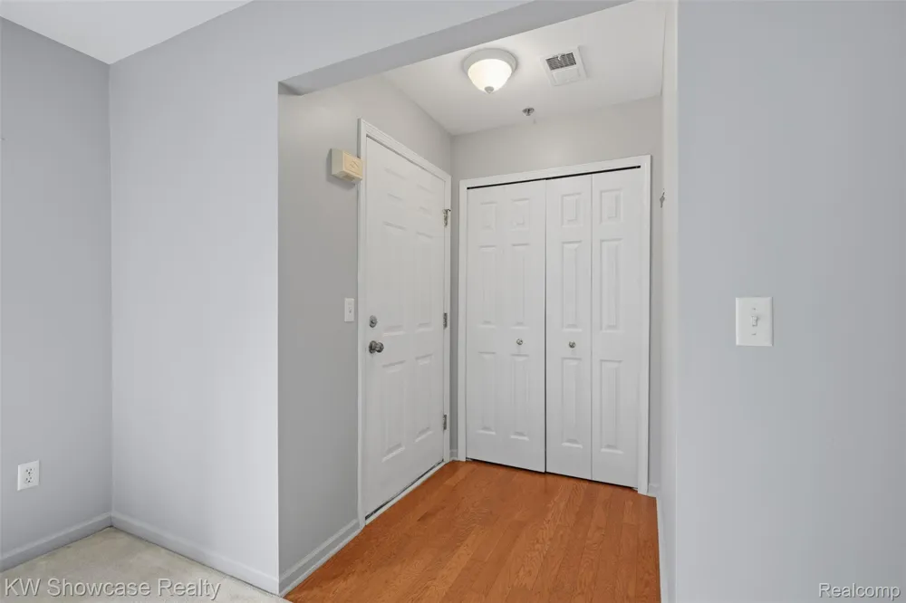 340 Brookfield Drive Westland City, MI 48185