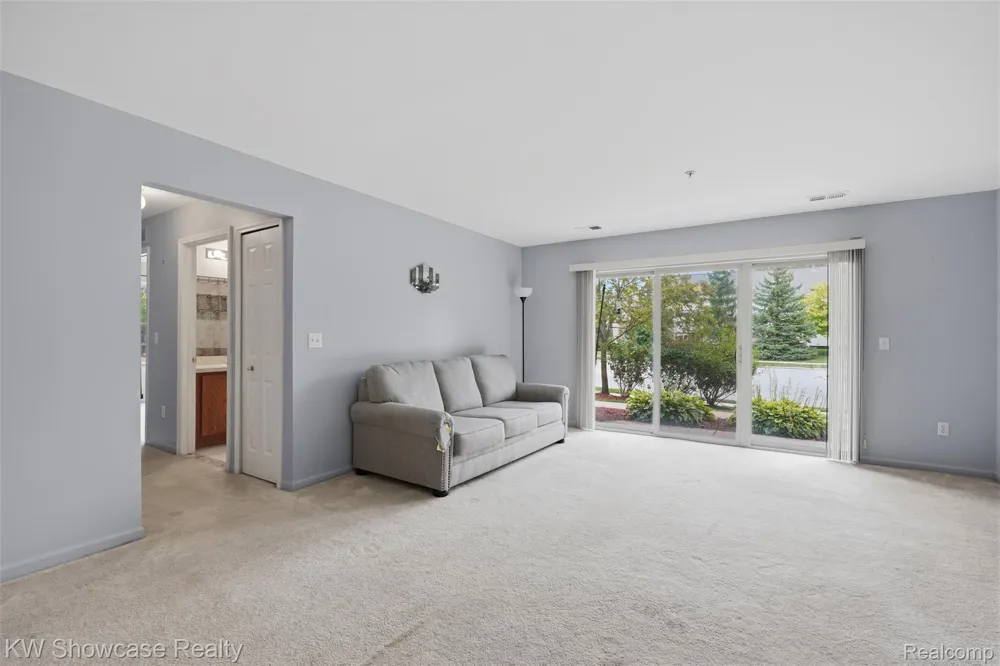 340 Brookfield Drive Westland City, MI 48185