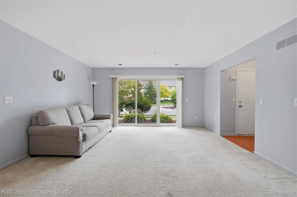 340 Brookfield Drive Westland City, MI 48185