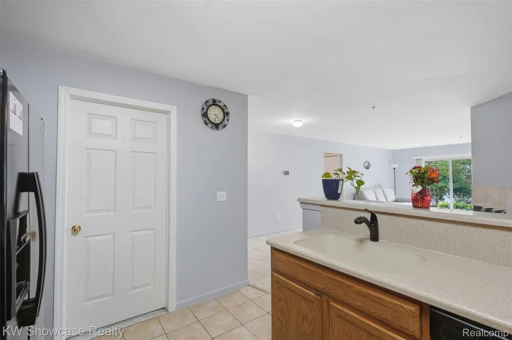 340 Brookfield Drive Westland City, MI 48185
