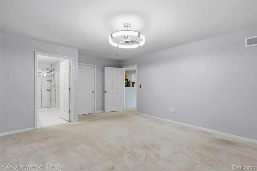 340 Brookfield Drive Westland City, MI 48185